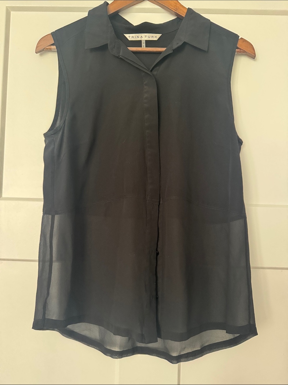 Trina Turk Black Sheer Sleeveless Button-Down Blouse